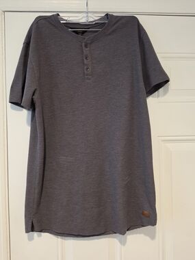 Men's Short-Sleeve Outpost Makers Shirt in Charcoal Gray